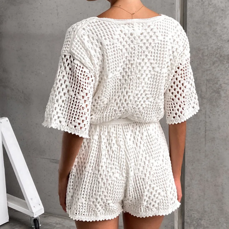 2025年新作 Vネック 無地 ホロー ワンピース ショートパンツ 欧米風 夏 レースアップ ウエスト コレクション レディース カジュアル セット