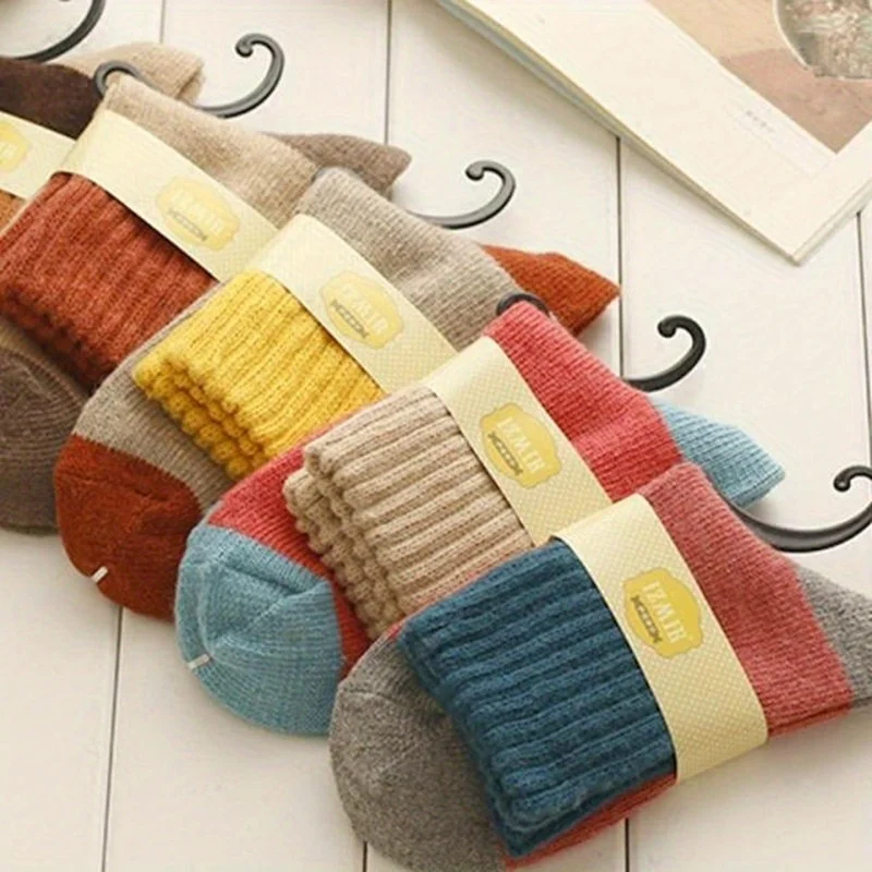 

5 pairs of women's mid length fleece warm socks, versatile and casual in autumn and winter color matching