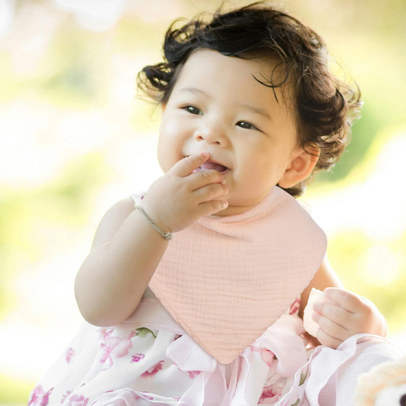 

2Pcs Baby Feeding Bibs Cotton Newborn Triangular Bandanas Soft Breathable Easy Snap Button Saliva Food Protection