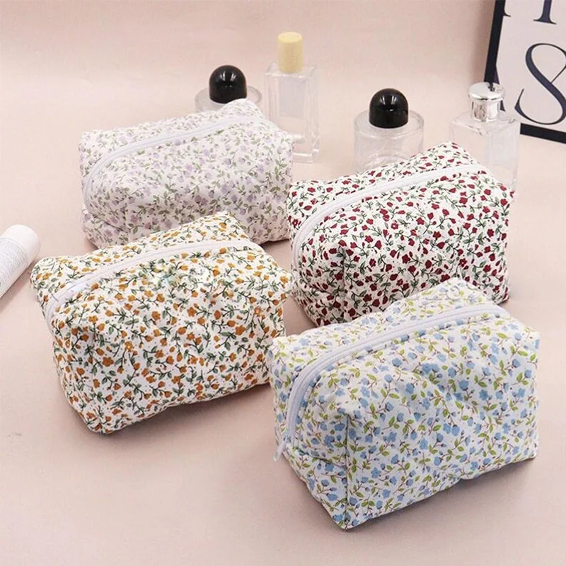 BMYF002 Floral Makeup Pouch,Quilting Flower Makeup Bags Toiletries Bag,Cosmetic Bag Fashionable Travel Makeup Pouch