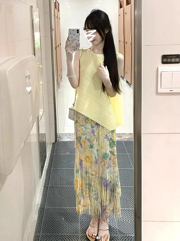 

Stunning Summer High Waist Pleated Sleeveless Women's Set Beautiful Floral Tassel Skirt Casual Style Breathable Polyester