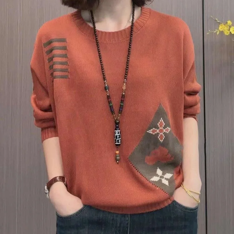 

Loose Women's Knitted Sweater round Neck Embroidered Brand Buckle Slimming Autumn Winter Large Size Ethnic Style Base Top