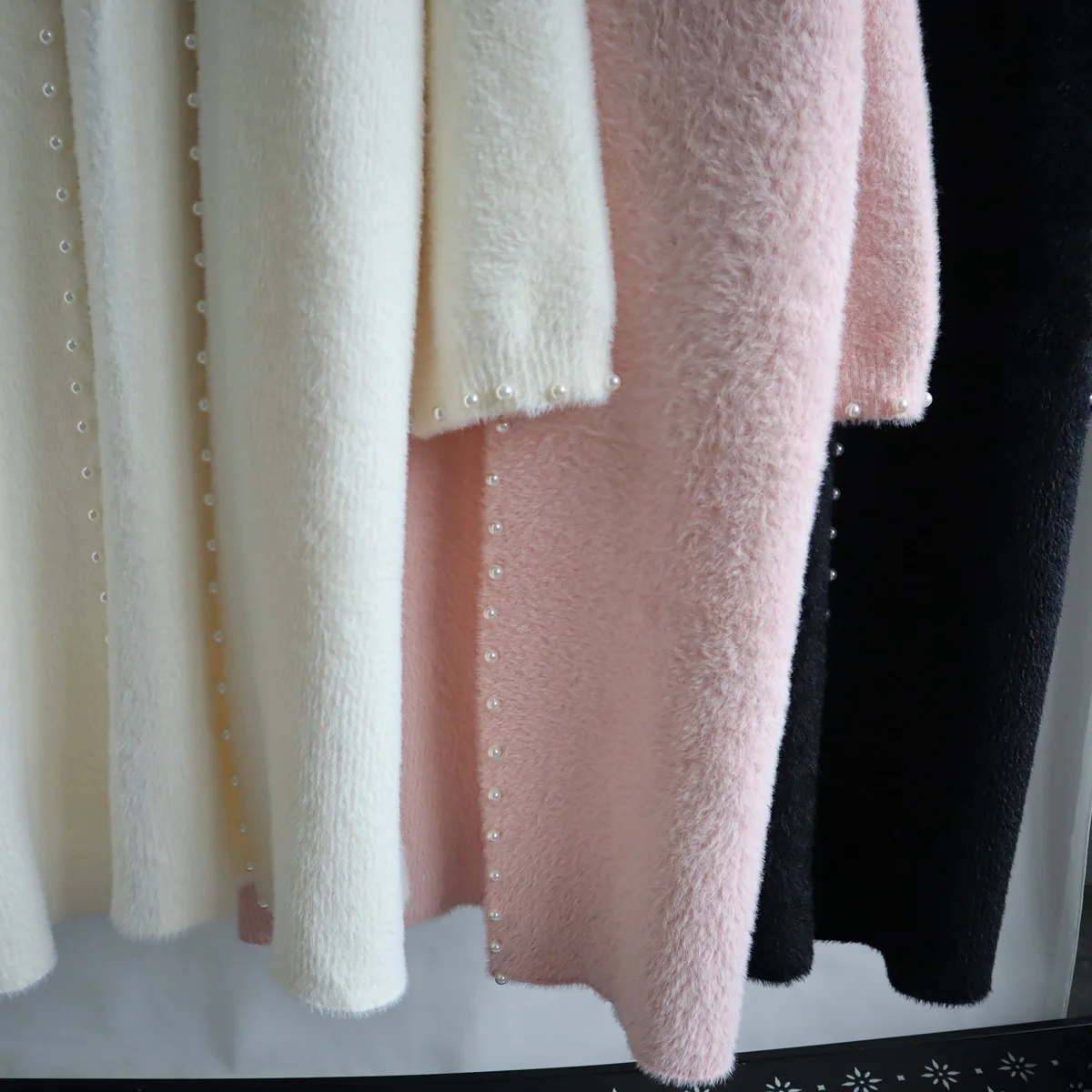 2024 Autumn Women Open Stitch Vintage Thick Furry Pearl Beading Warm Cardigans Long Sweater Coat Cardigans Pink Beige Outwear