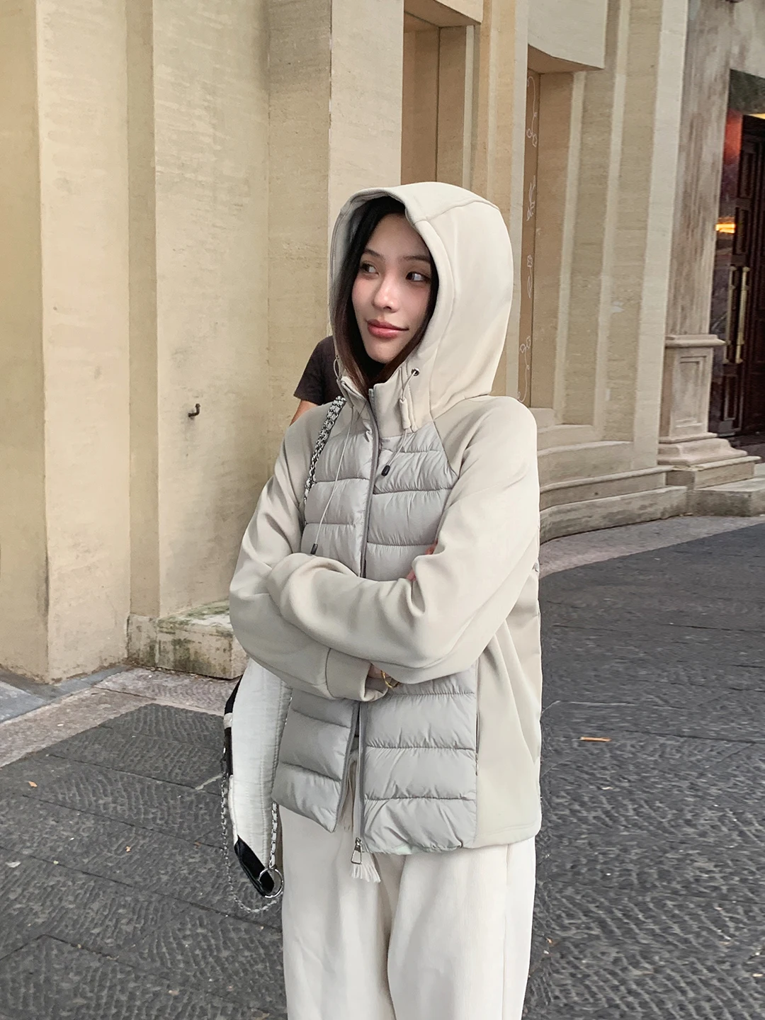 Lightweight Padded Hooded Cotton Jacket Women's Small Size Winter Coat Thin Quilted Vest Zipper Closure Warm Short Style
