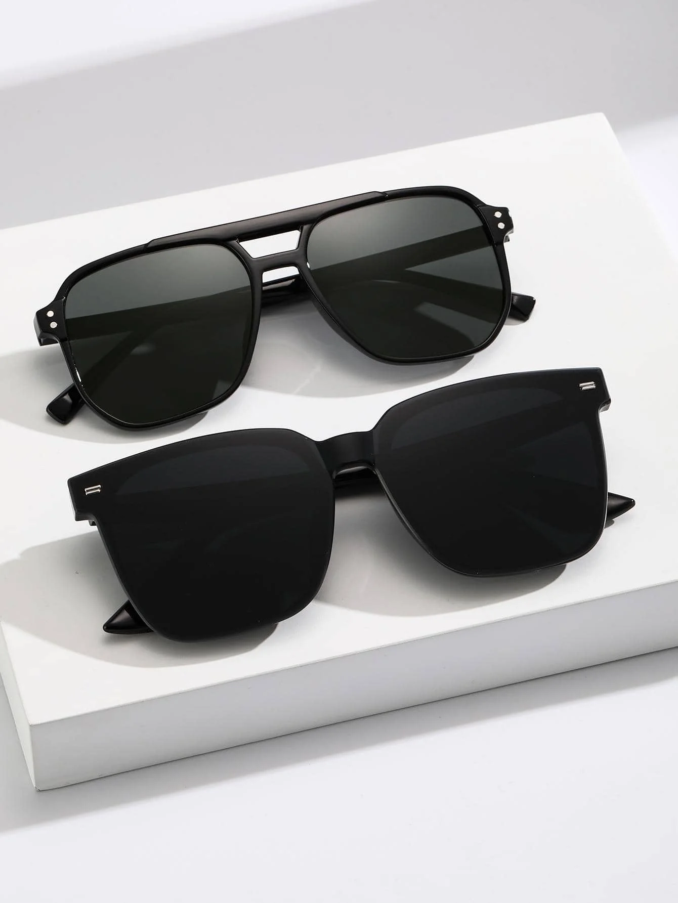 2-Pack Black Geometric Plastic Sunglasses for Men Women Outdoor Travel Beach Casual Wear
