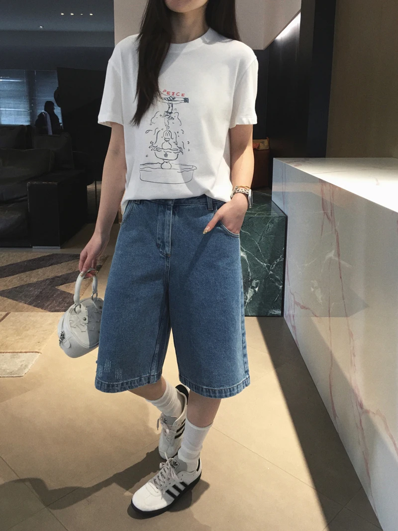 

Cuijia Mid-Rise A-Line Bermuda Jeans Slant Stripe Cotton Enzyme Waed l Waist Button Closure Loose Fit Spring Ladies