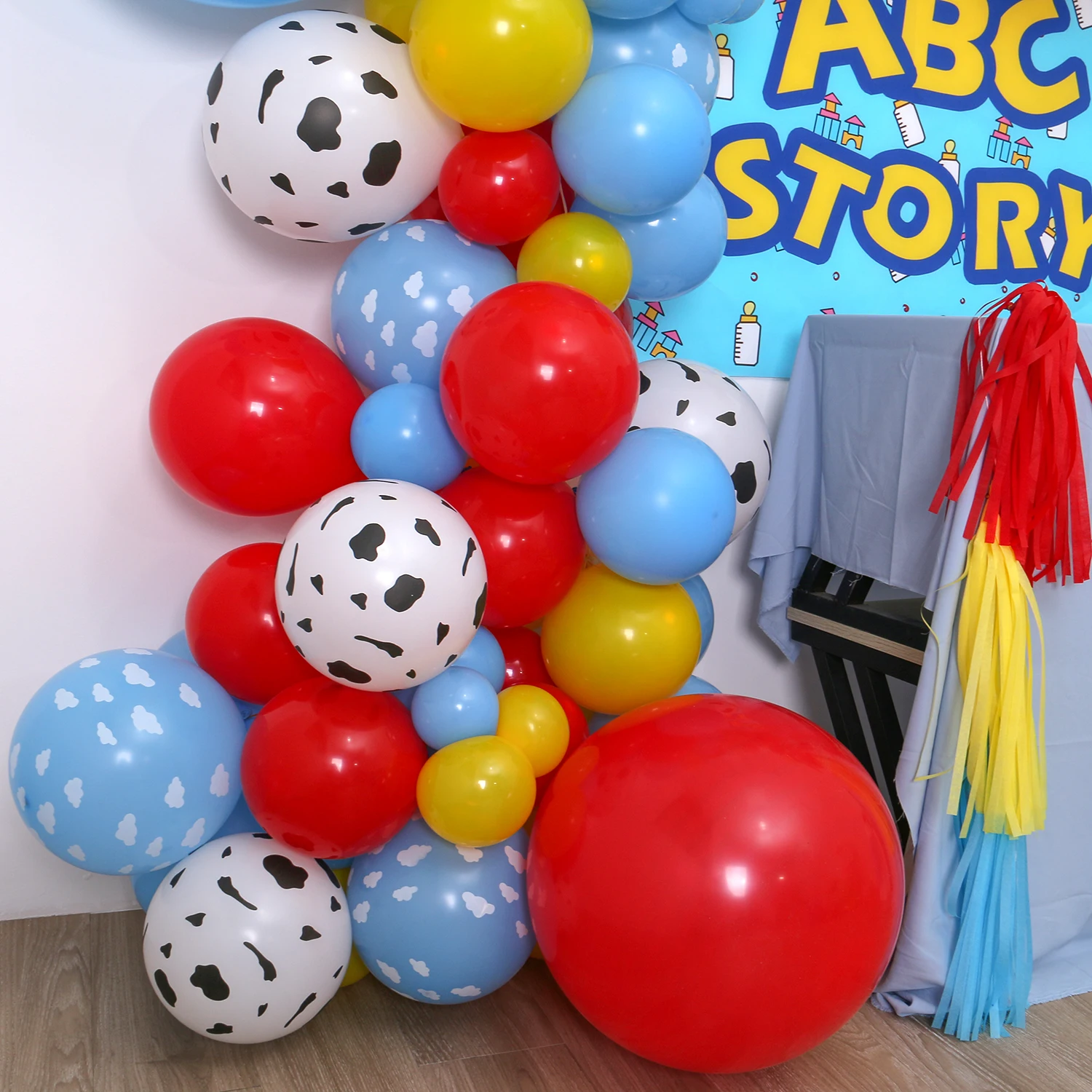 Toy Story Balloon Arch Kit Boys\' Birthday Shower Decoration Theme Cloud Cow Balloon, Birthday Party Supplies