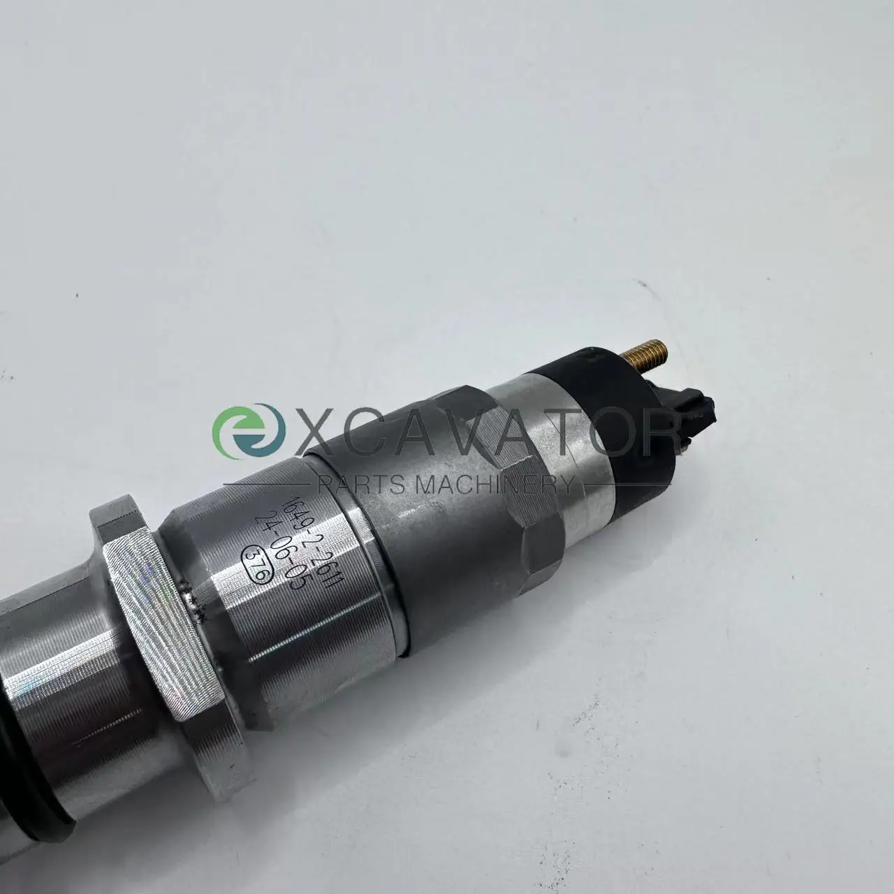 Fuel Injectors 0445120236 6745-11-3102 0445120125 For Komatsu S6D114 S6D107 4D107 Engine PC350-7 PC350-8 PC300-8 WA320-6