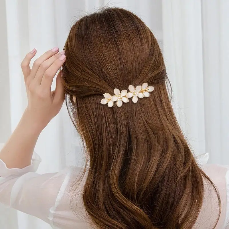 Vintage-Haarspange mit Blumenmuster und Strass, geeignet für alle Jahreszeiten, perfekt für Hochzeiten/Partys. Exquisites Styling, elegant, vielseitig. – Detail 3