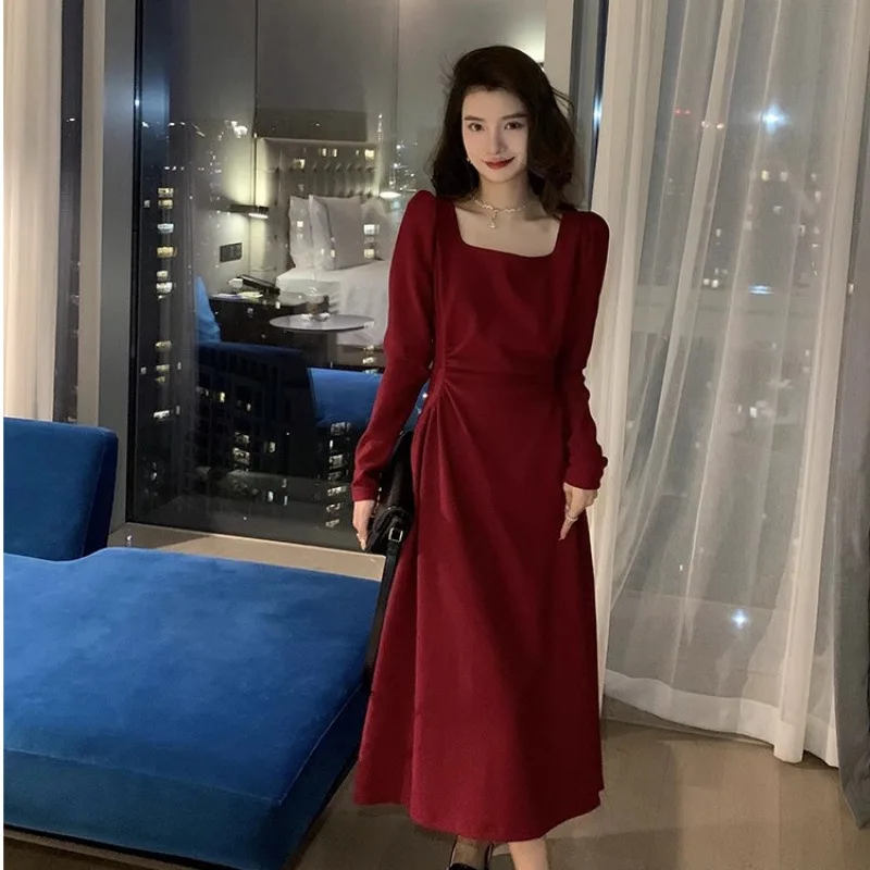 Langes Damenkleid mit langen Ärmeln, rotes Partyshirt, ästhetische Kleidung, Herbst- und Wintermode, schmale Passform, quadratischer Kragen, Y2k