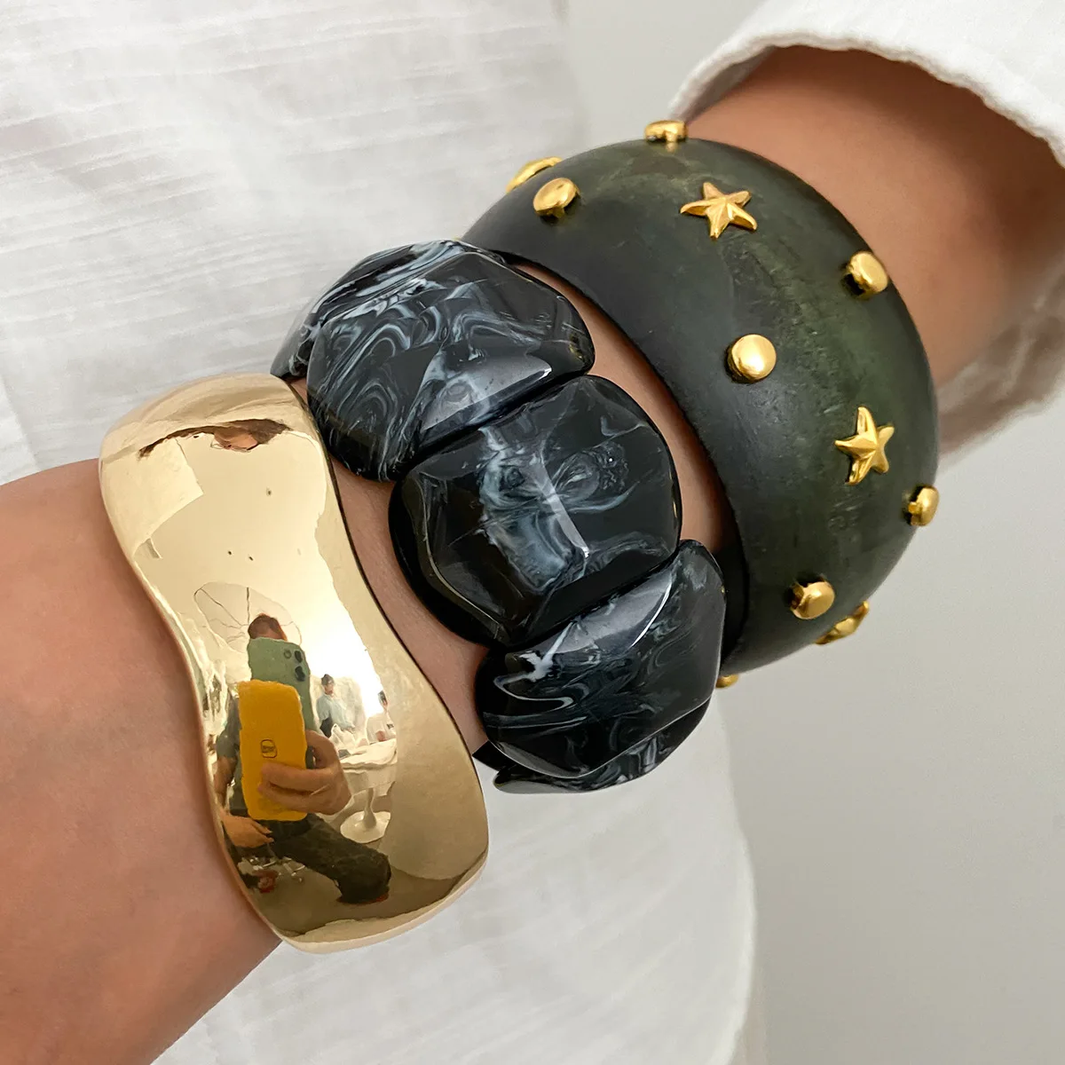 KMVEXO Women Elegant Green Natural Wood Rivet Bracelet Smudging Resin Jewelry Ladies Gift Geometric Wooden Bangles For Women