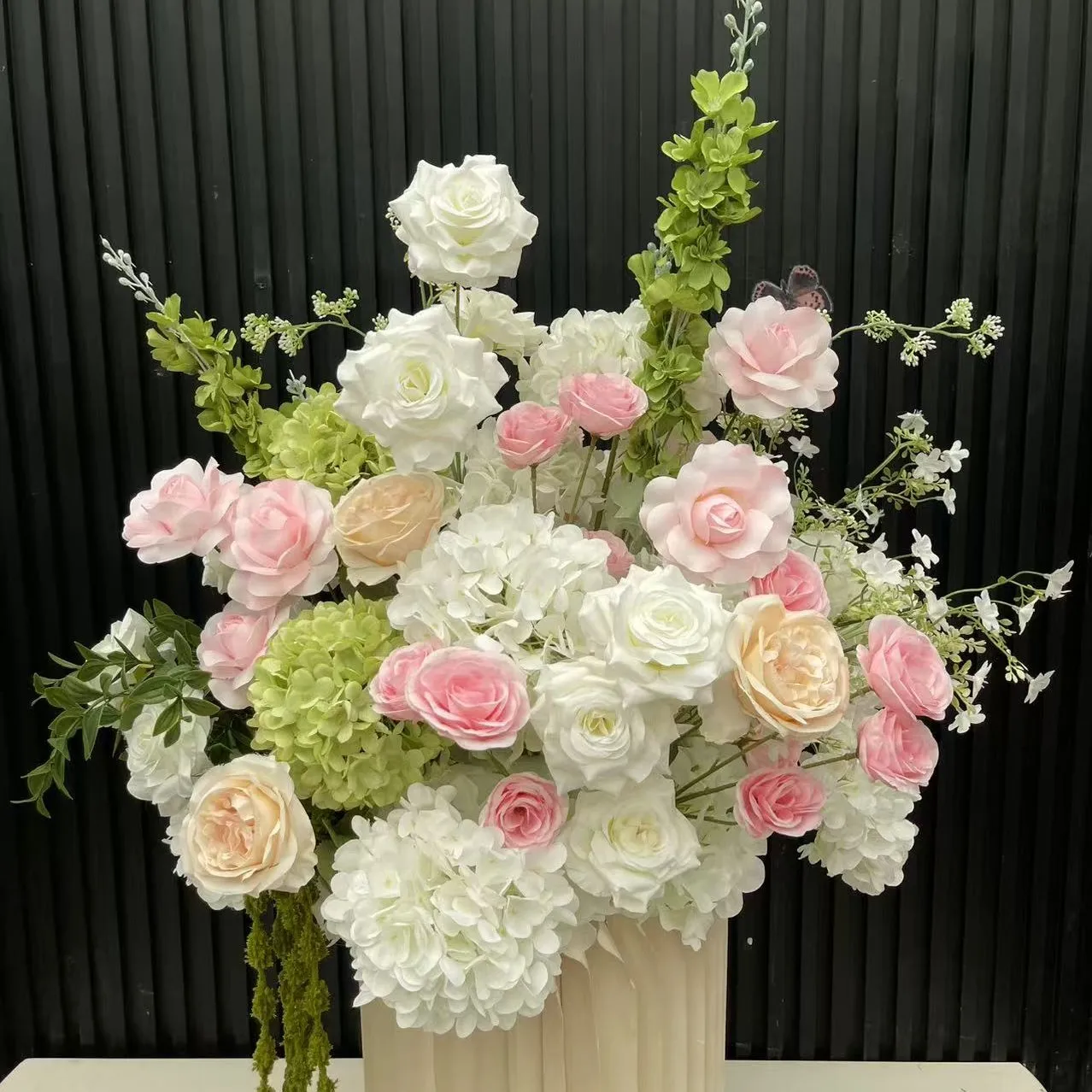 White Pink Artificial Flower Wedding Decoraiton Table Centerpieces Flower Ball Road Lead Floral Arrangements Party Props image 3
