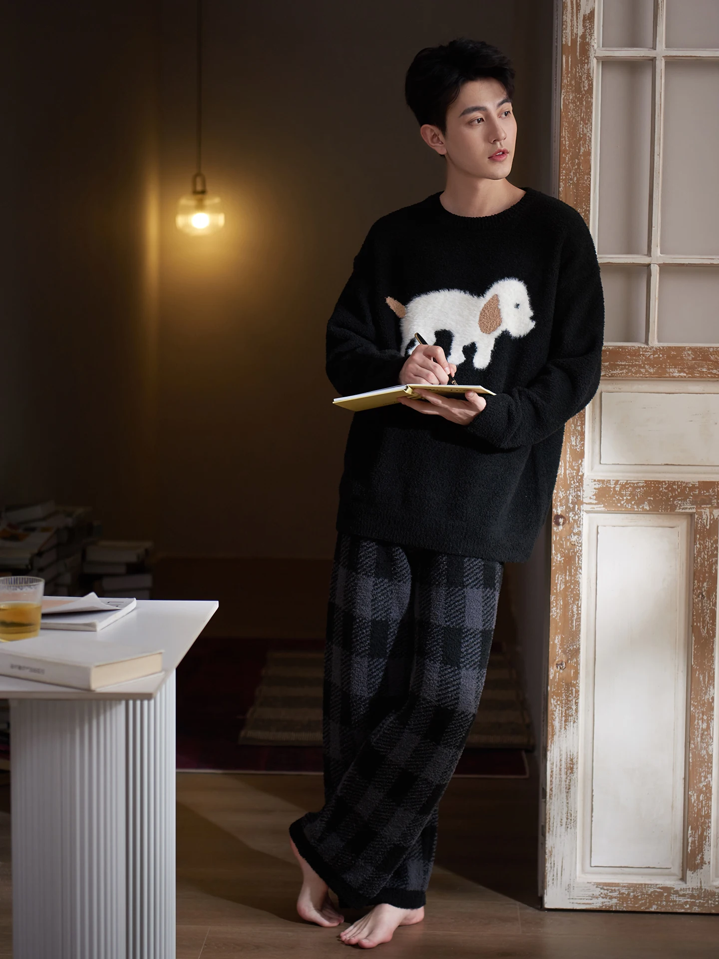 

Thiened f-Fce Spwear for Men Cute Little Dog Plaid Fluffy Warm Home Clothes Suitable for Outdoor Wear Winter Season