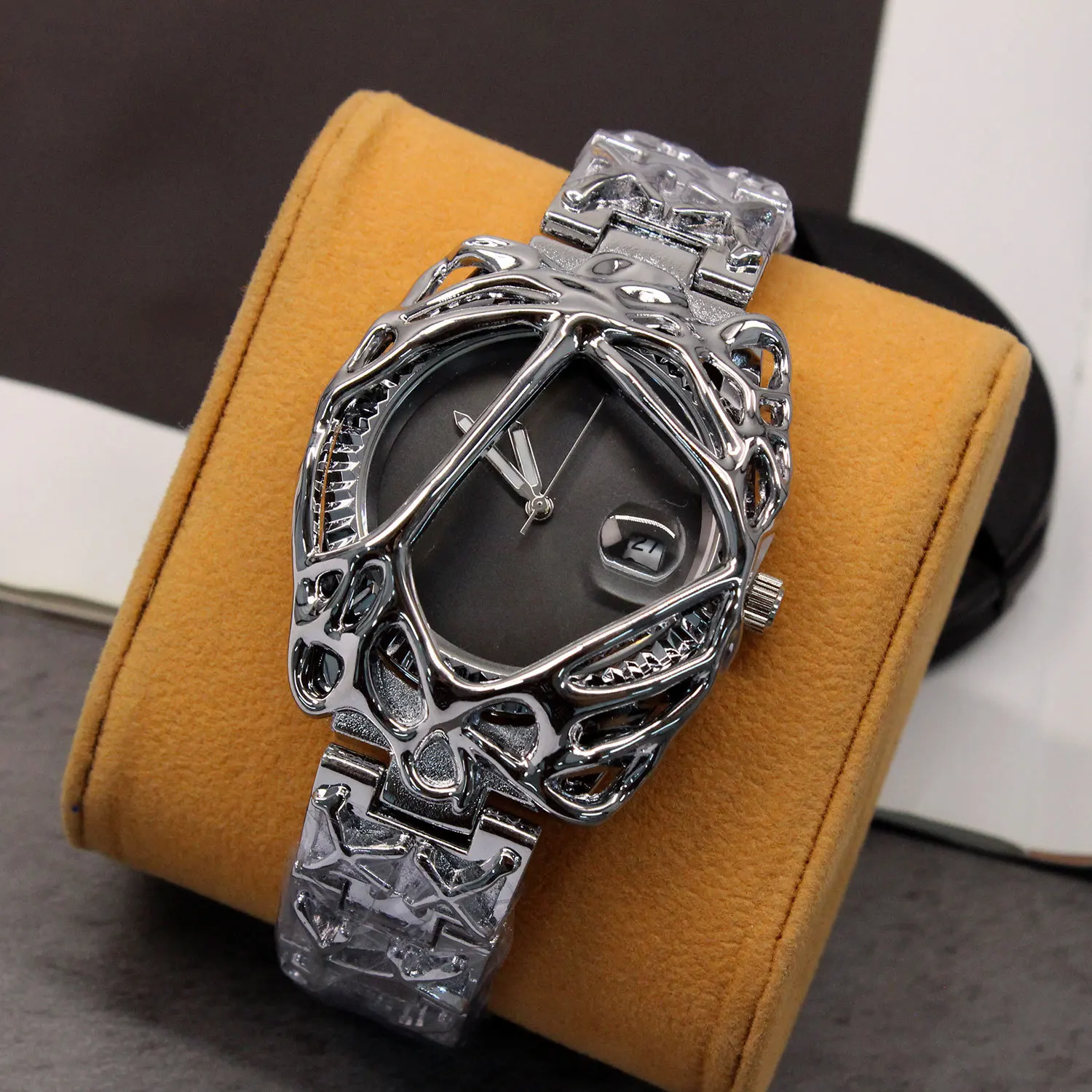Y2K Gothic Punk Silver Steel Men's Quartz Watch Fashion Streetwear Wristwatch Creative Casual Design Gift