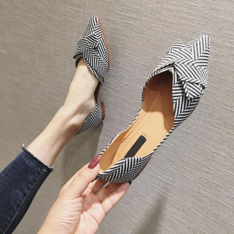 2024 modne buty damskie wiosenne letnie buty do ลodzi z ostrym noskiem wsuwane eleganckie buty damskie A1394