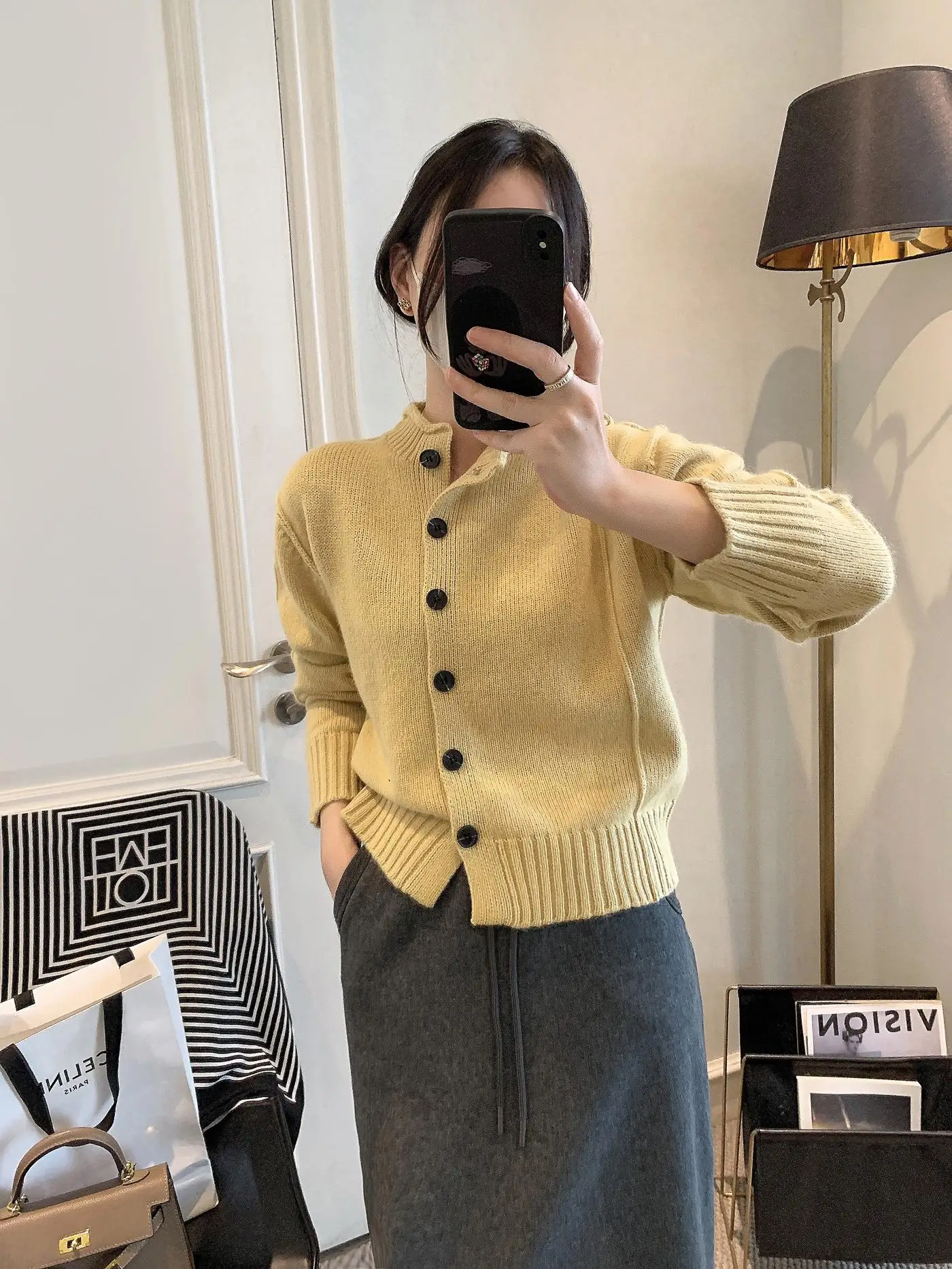 

Модный вязаный свитер-пальто из вельвета с медвежонком, женский, на одной пуговице, зимний топ, дизайн Sli, корейский стиль, длинный рукав