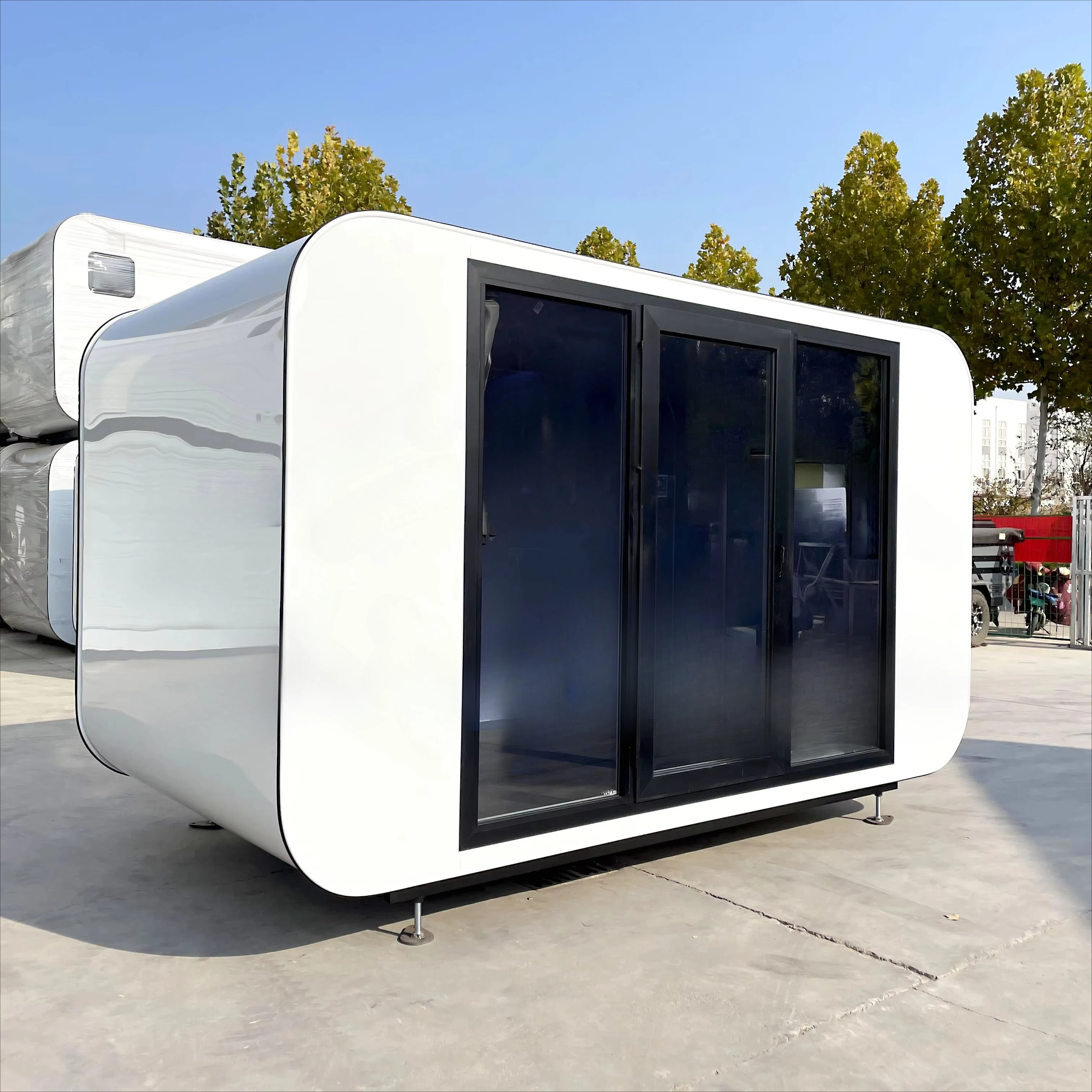 Mini cabina móvil prefabricada de acero y panel sándwich para oficina móvil para tienda en casa o uso en villa Apple Cabin House