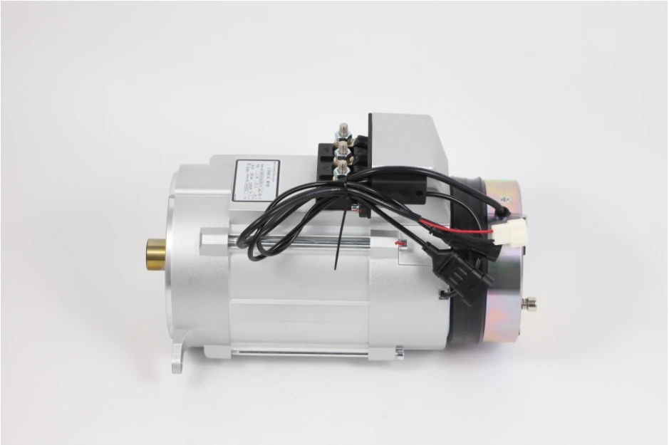 Motore per carrelli da golf per auto elettriche con motore CA 72V 7,5KW AQHT7.5-4104C per carrello da golf per auto turistiche elettriche