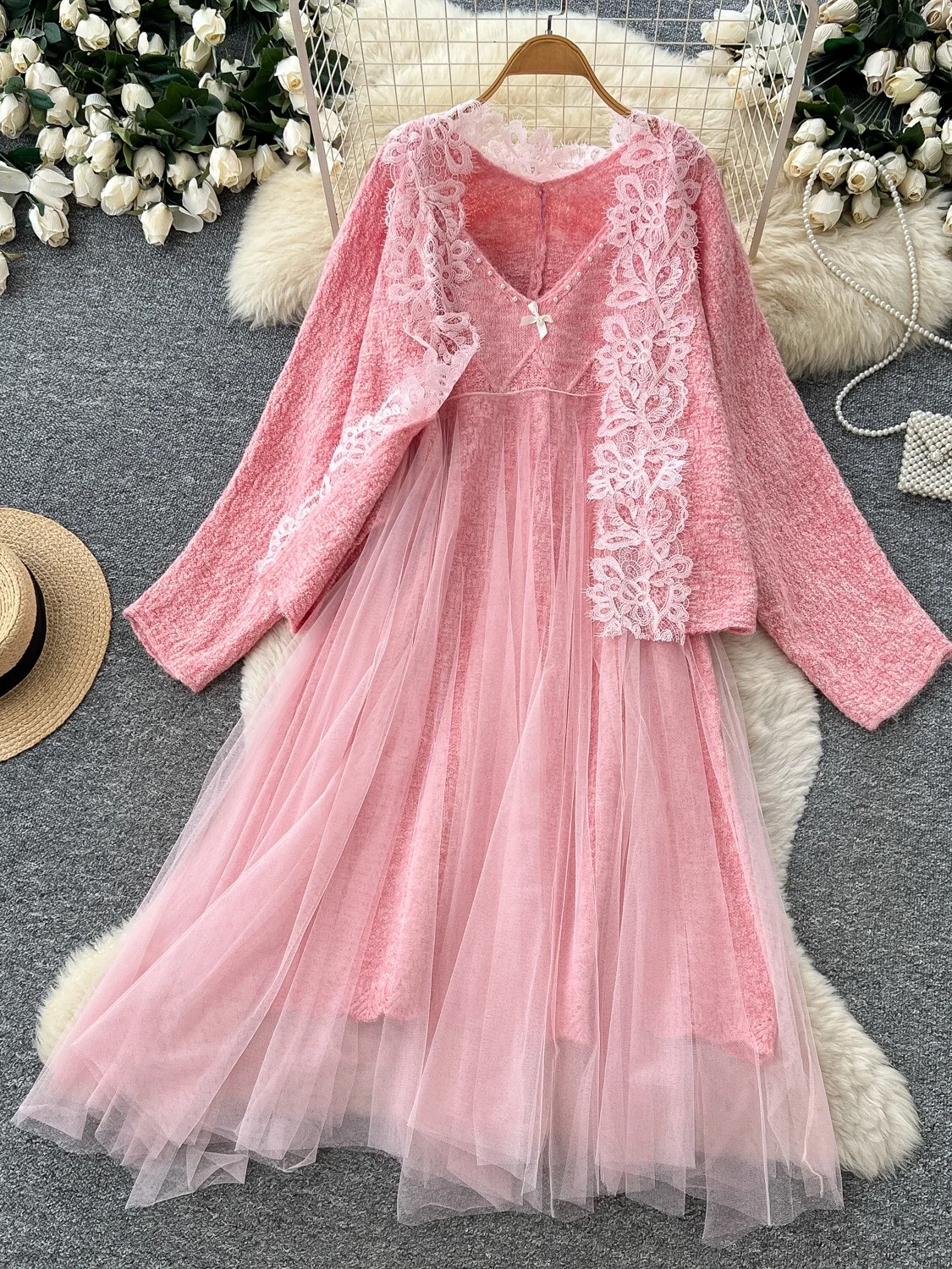 Gentle Wind V-Neck Lace Knitted Dress Women's Autumn Two-Piece Set High Waist Slim Fit Long Sleeve Casual Commute Style