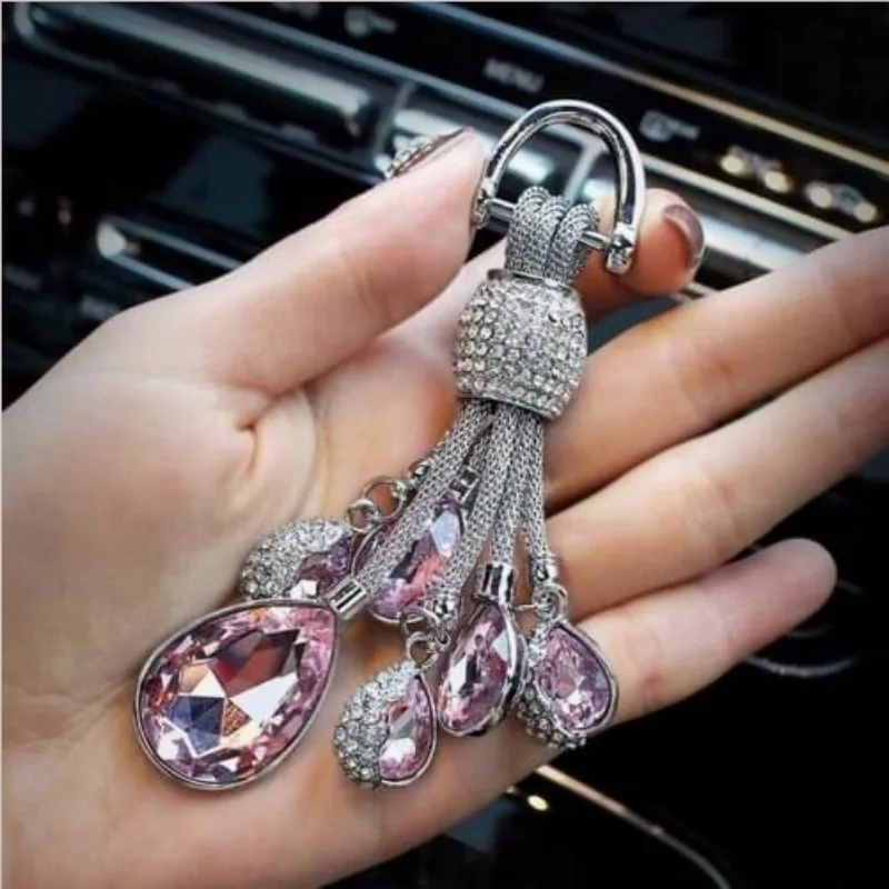 Universal Car Keychain Pendant Crystal Bling Bling Styling Car Key Ring KeyChain Women Crystal Inlay Alloy Mini Car Key Pendant