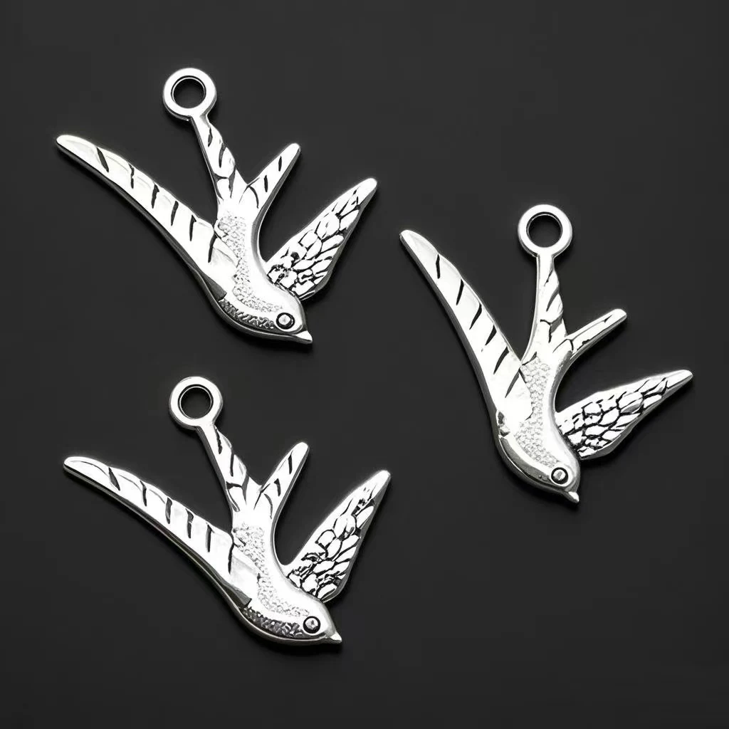 10Pcs/Lot Charms Flying Swallow Bird 26x25mm Tibetan Silver Color Pendants Antique Jewelry Making DIY Handmade Craft