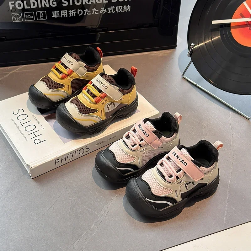 

Новинка осени 202, спортивная обувь для мальчиков и девочек, дышащая детская повседневная обувь с сеткой на ногах, мягкая детская теннисная обувь, нескользящая милая обувь