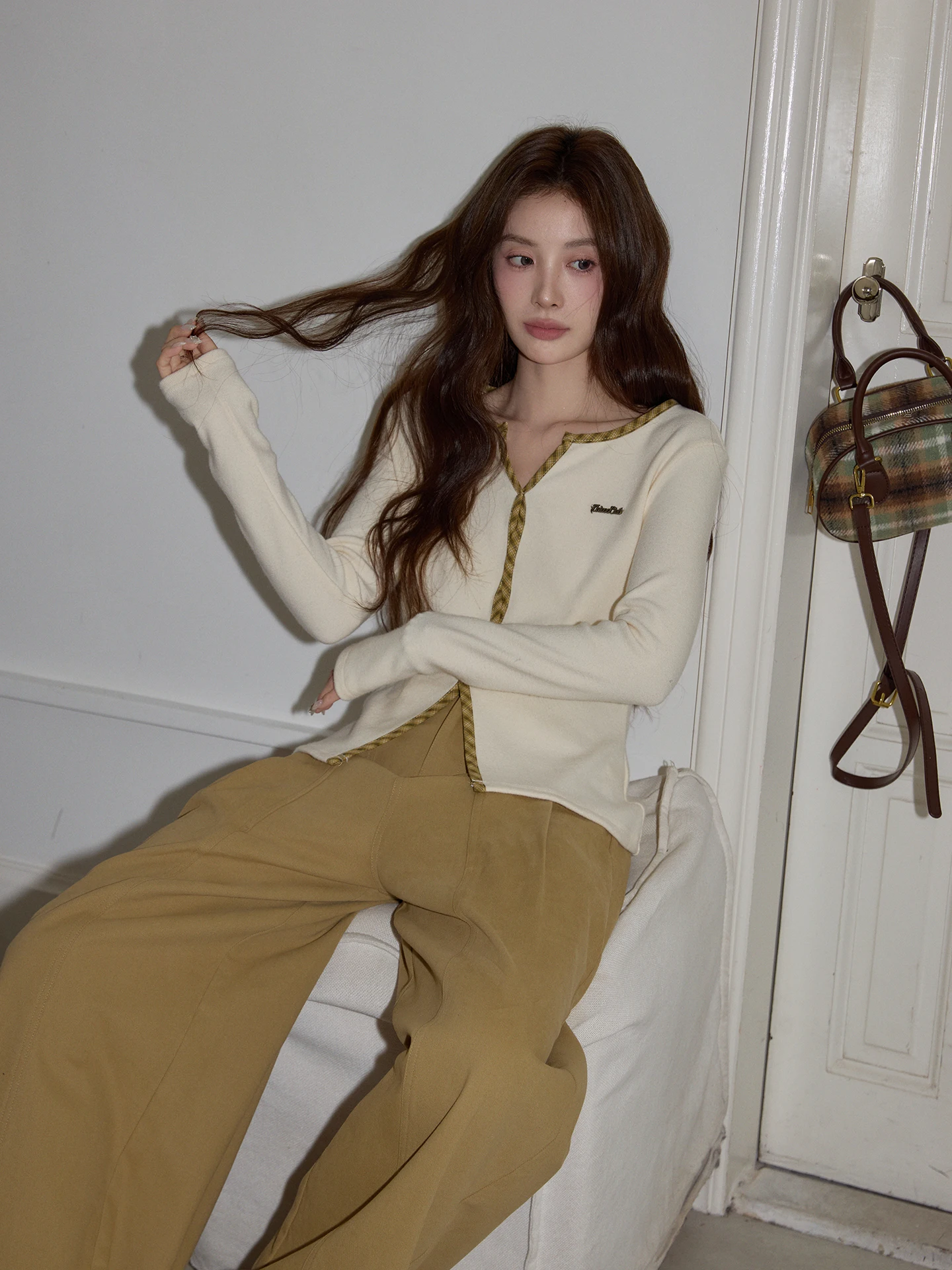 

Вязаный свитер Chaocha Home в корейском стиле с длинными рукавами, женская базовая одежда, лоскутный дизайн, V-образный вырез, повседневный, модный, весна-осень