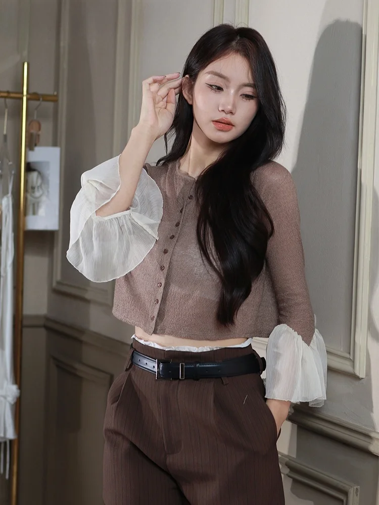 

Early Autumn 2025 Women's round Ne Knitted Thin Svel Top with Bell Sves And Lace Design Commute Sle Korean Version