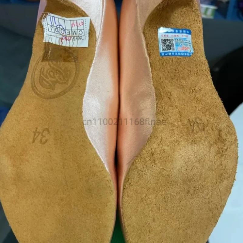 أحذية الرقص الحديثة المنافسة 138 أحذية نسائية عصرية ذات نعل ناعم من الساتان أحذية الرقص الاجتماعي المريحة #5