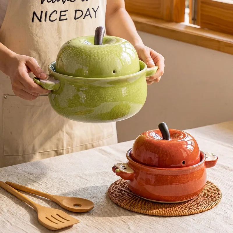 Creative casserole is resistant to high temperature dry burning and will not crack. Household ceramic pot with lid is