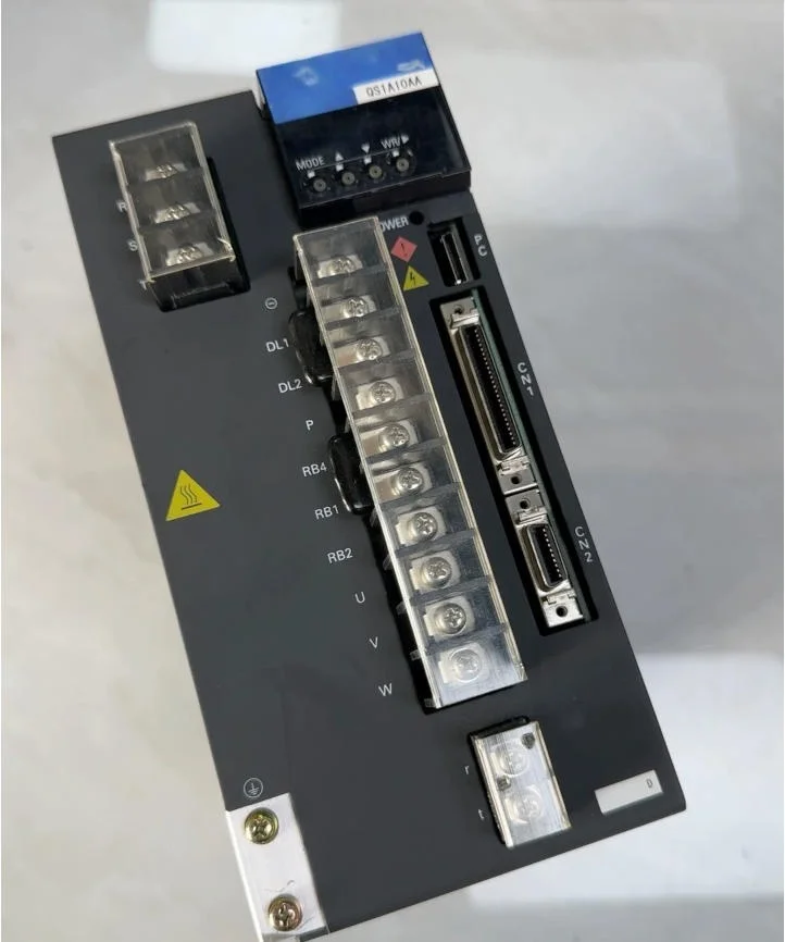 

QS1A10AA03901Y00 99% новый и оригинальный сервопривод