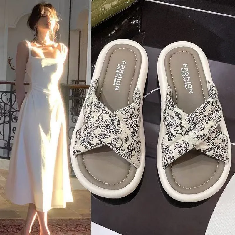 

Casual Plus Size Sandals Slides Dad Thick Sole Non-slip Wear Resistant Lightweight Fashion Outdoor Beach Daily Slippers