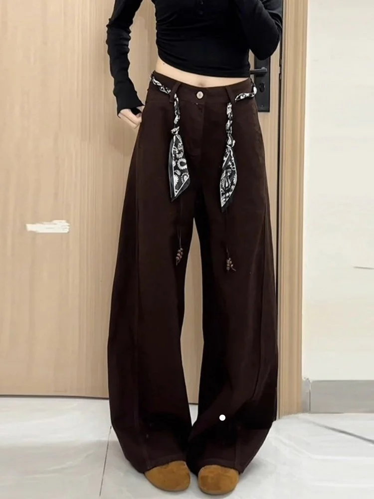 กางเกงยีนส์ทรงขาบานเอวสูงสีน้ำตาลกาแฟสำหรับผู้หญิง ทรงหลวม ขาตรง สไตล์ลำลอง รุ่นใหม่สำหรับฤดูหนาว