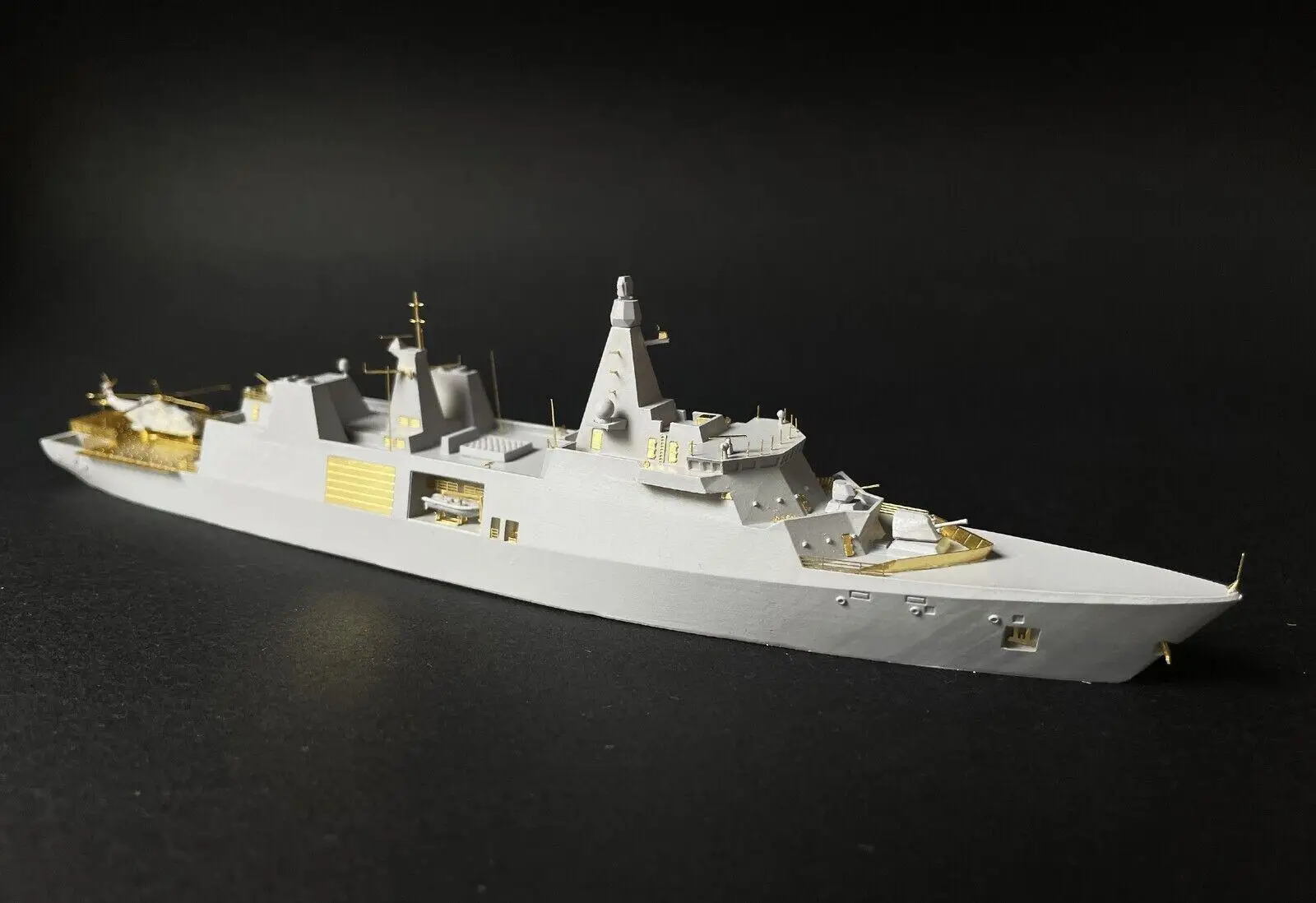 EVMODEL S083 1/700 HMS Type 31 Inspiration class Frigate Venturer Model Kit