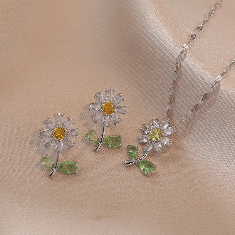 Titanium Steel New Design Sunflower Creative Zircon Small Daisy Pendant Necklace Earring Set Women's Plant Cute Party