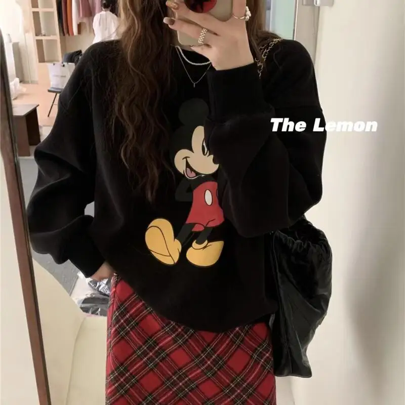 

Mickey Mouse Graphic Sweatshirt Women 2025 Autumn Black Pullover Casual Streetwear Y2K Aesthetic Fashion Comfortable Cotton
