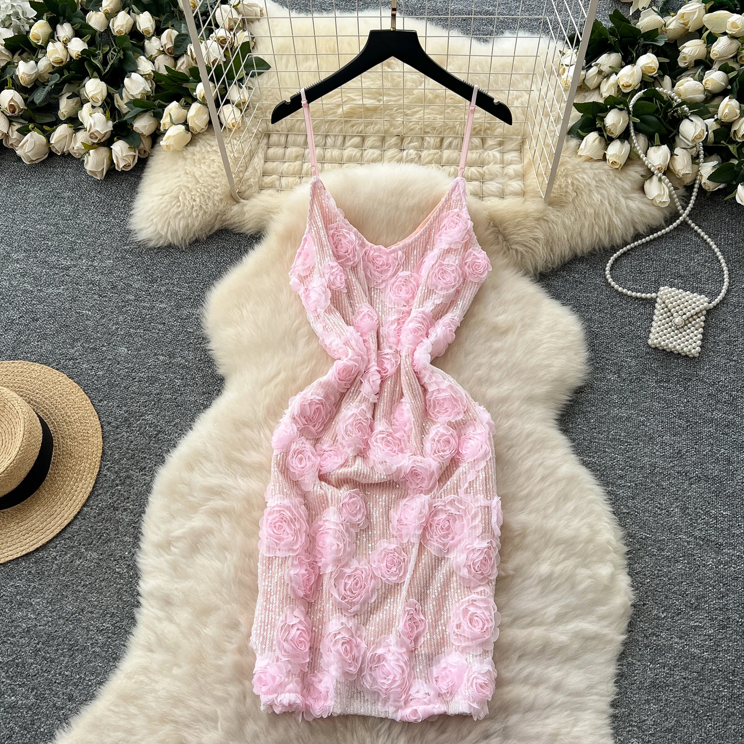 Clothland Donna Dolce Paillettes Cami Dress Scollo a V Cinghie per spaghetti Senza maniche Fiore Abiti al ginocchio Vestido QE019