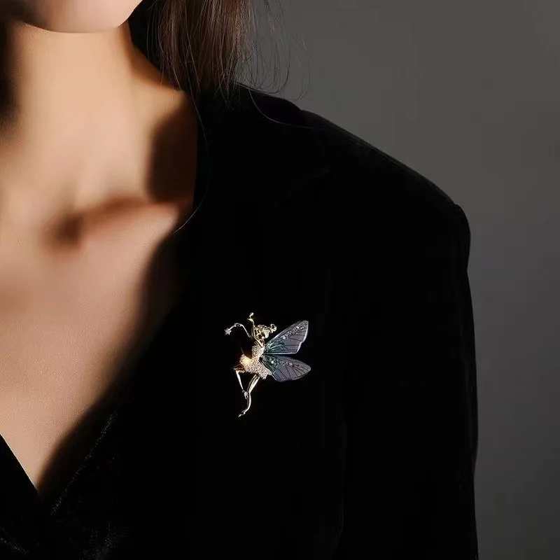 Broche de hada de alas de lujo, alfileres de bailarina de Ballet, mariposa elegante, aleación de diamantes de imitación creativos, accesorios de