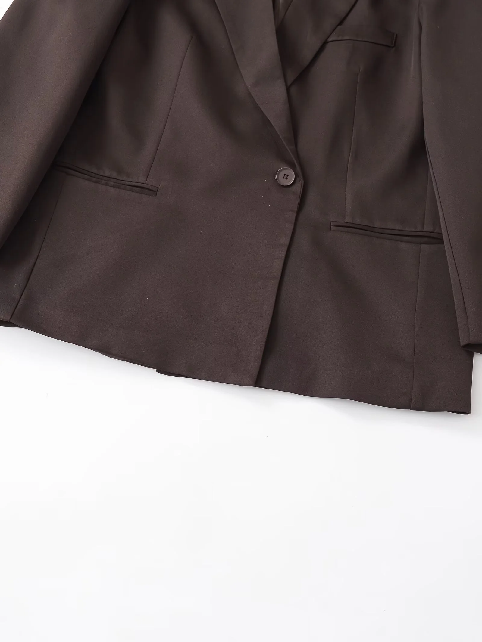 2025 Winter Neue frauen Casual Modische Einfache Vielseitige Revers Langarm Gepolsterte Schulter Lose Single Button Anzug Jacke