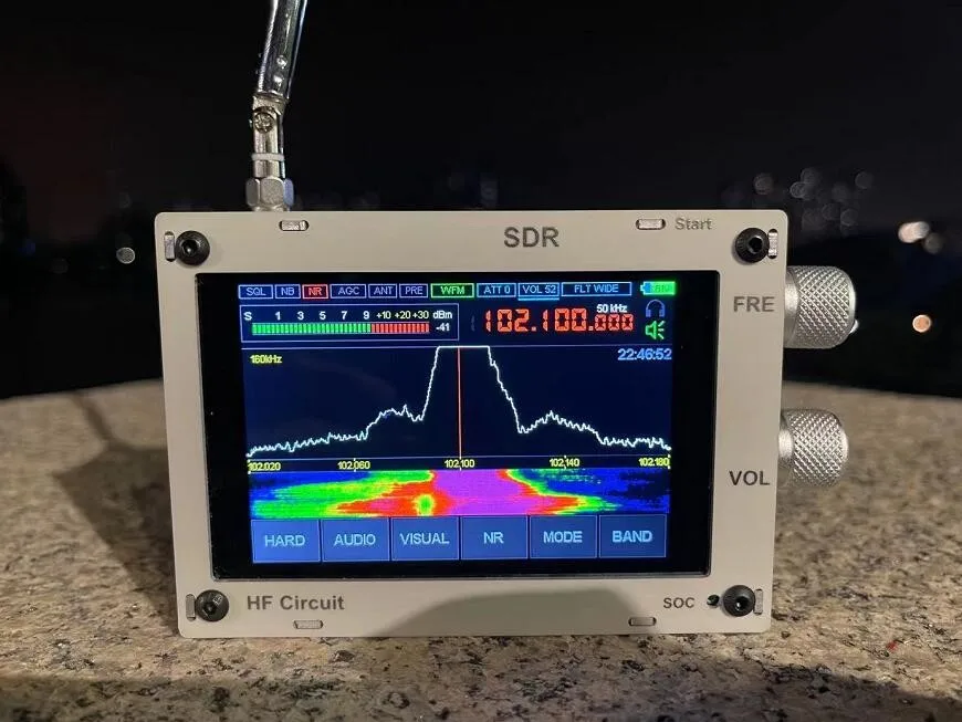 

1,10d Hifi аудио 50 кгц-2 ГГц malhiteam SDR DSP SDR приемник SDR радио AM/SSB/NFM/WFM с динамиком 3,5 "экран