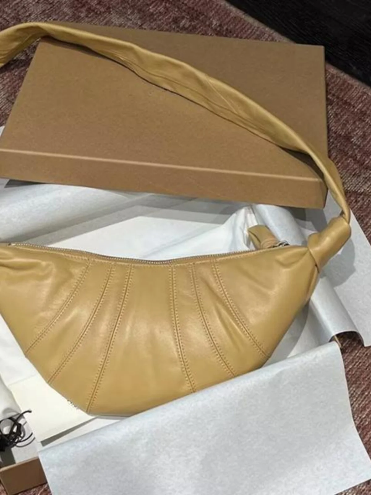 

Artistic Leather Dumpling aped oulder Bag Women's Crossbody Bag with Linen Coating Soft Korean Sle Casual Handbag