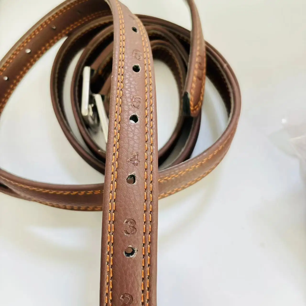 Staffa per sella per cavallo con staffa con accessori per l'equitazione, elementi di fissaggio durevoli in acciaio inossidabile