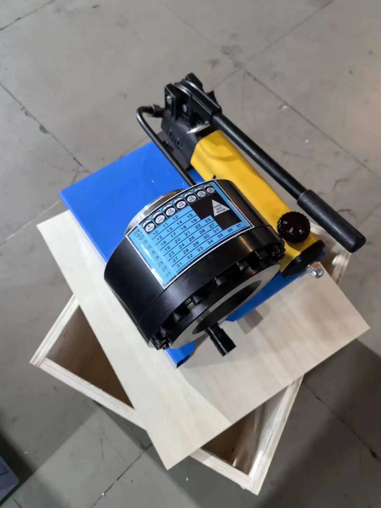 

Portable 1'' P16 Manual Low Pressure air Conditioner Press Hydraulic Hose Crimping Machine/crimper