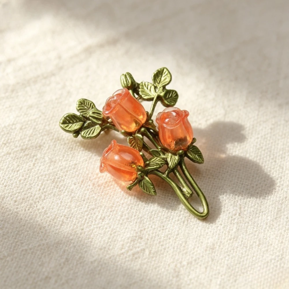 Retro and Elegant Rose Brooch Elegant Floral Headpiece Suit Pin Accessory for Plants and Flowers