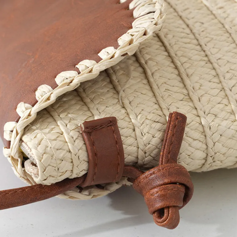 2025 المرأة الفاخرة اليدوية المنسوجة القش المرقعة السرج Crossbody حقائب كتف الصيف حقيبة ساعي الشاطئ الاتجاه حقائب السفر