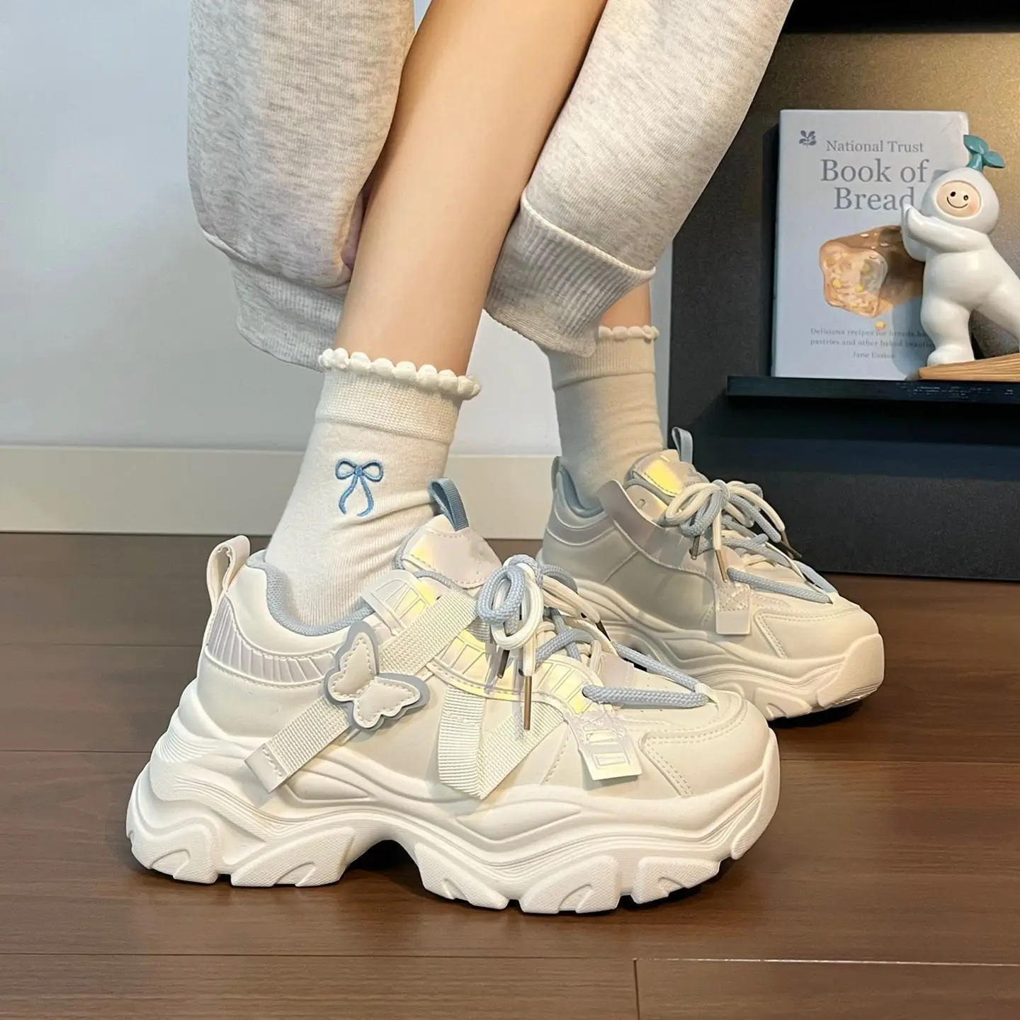 

Trendy Student Dad Shoes Women's 2025 Autumn New Thick Sole White Breathable Versatile Sneakers