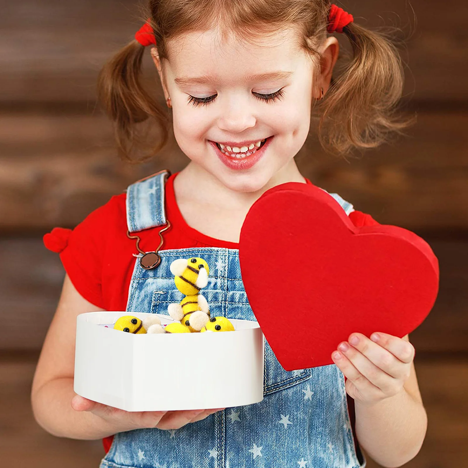 

12Pcs Soft Wool Felt Bees Ideal for DIY Crafts Hat Decorations Hairband Embellishment Party Favor Making Bees for Crafts