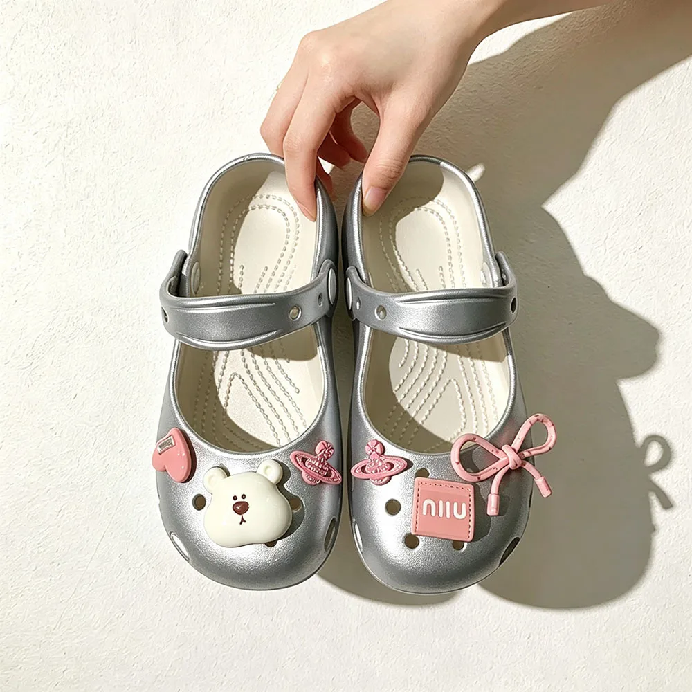 2026 Kinder Mädchen Ballett Mary Jane Clogs Silber Niedliche Bären-Charms Verstellbarer Riemen Rutschfeste Sommer Strand Outdoor Sandalen – Detail 15