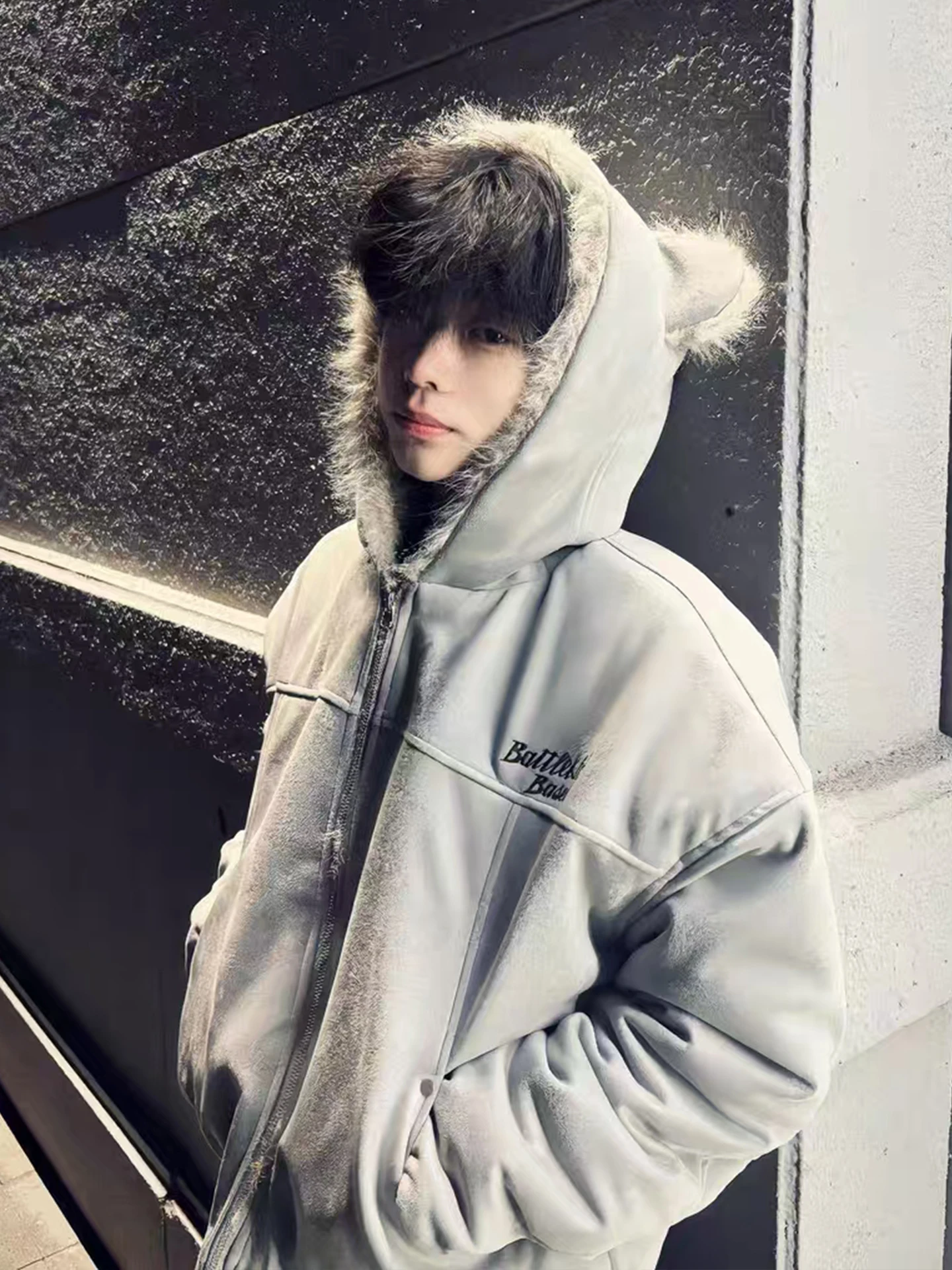 

Зимняя хлопковая куртка Thiened с меховой отделкой и капюшоном из замши с ушками кролика для мужчин и женщин, теплая, для пар