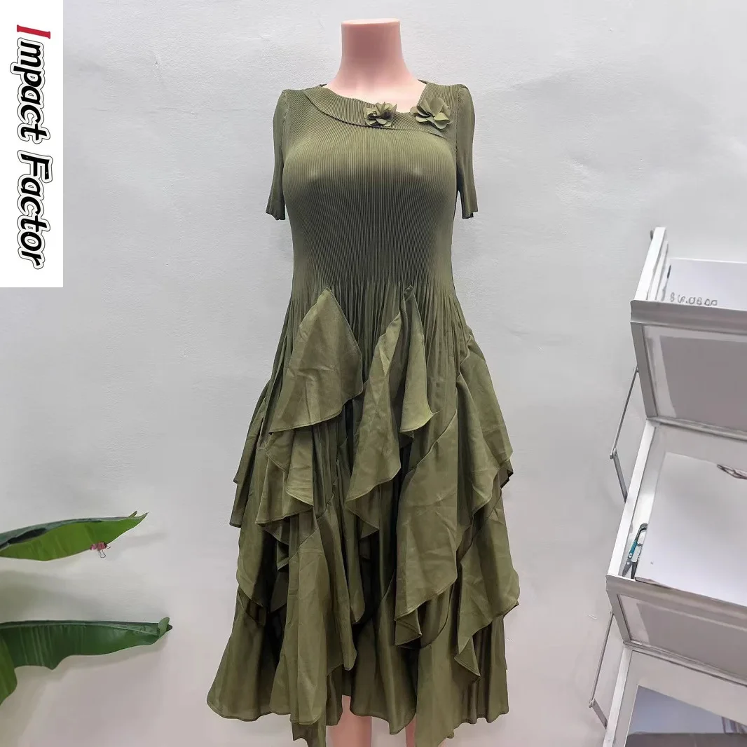 

2025 плиссированное свободное платье, новое высококачественное модное темпераментное тонкое однотонное платье с круглым вырезом и длинными рукавами, женская одежда